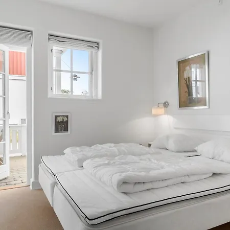 Holiday home 2 Bedroom Stunning In Grsten