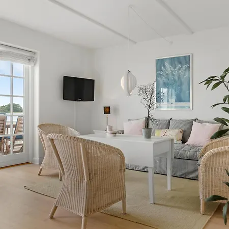 Holiday home 2 Bedroom Stunning In Grsten *