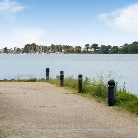 度假居 2 Bedroom Stunning In