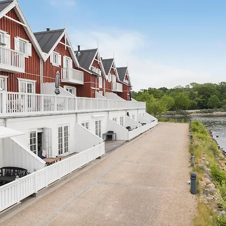 2 Bedroom Stunning In Grsten Grasten