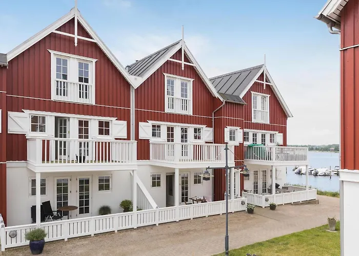 2 Bedroom Stunning In Prázdninový dům Gråsten